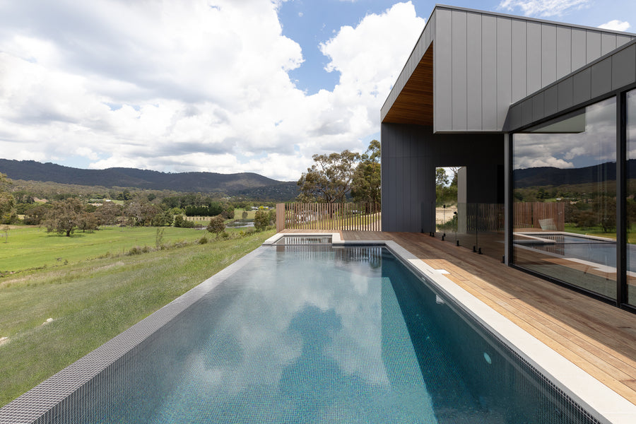 Concrete pool and spa heated by a CHR heat pump in Altona, Melbourne